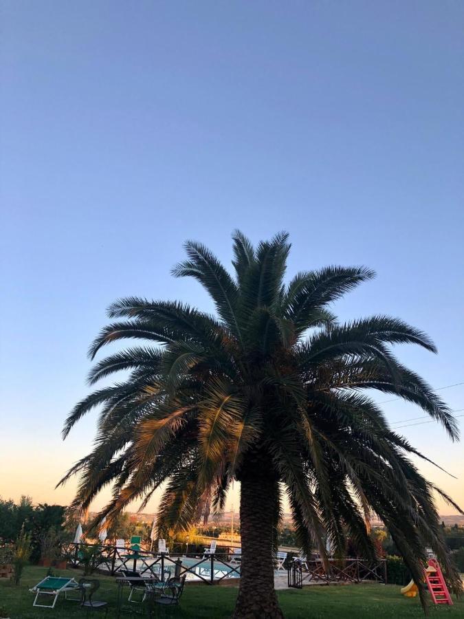 مبيت وإفطار مونتيهمارثيانو Fontebella المظهر الخارجي الصورة